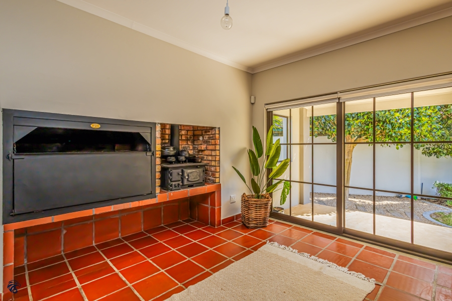3 Bedroom Property for Sale in Myburgh Park Western Cape